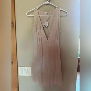 Crepe beige dress